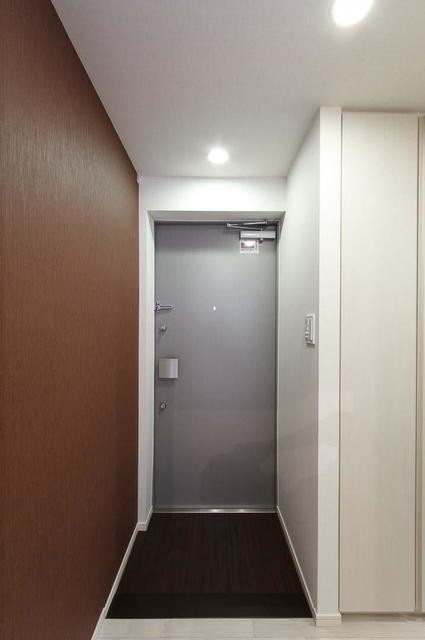 ※写真は同タイプ住戸です。(玄関)