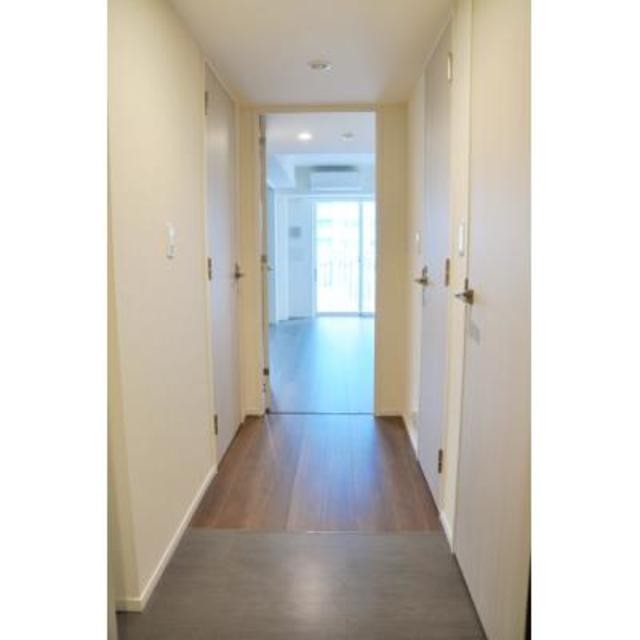 ※写真は同タイプ住戸です。(玄関)