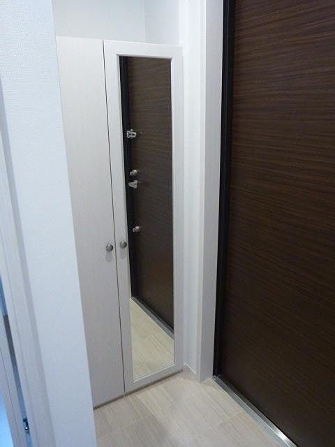 ※同仕様写真(玄関)