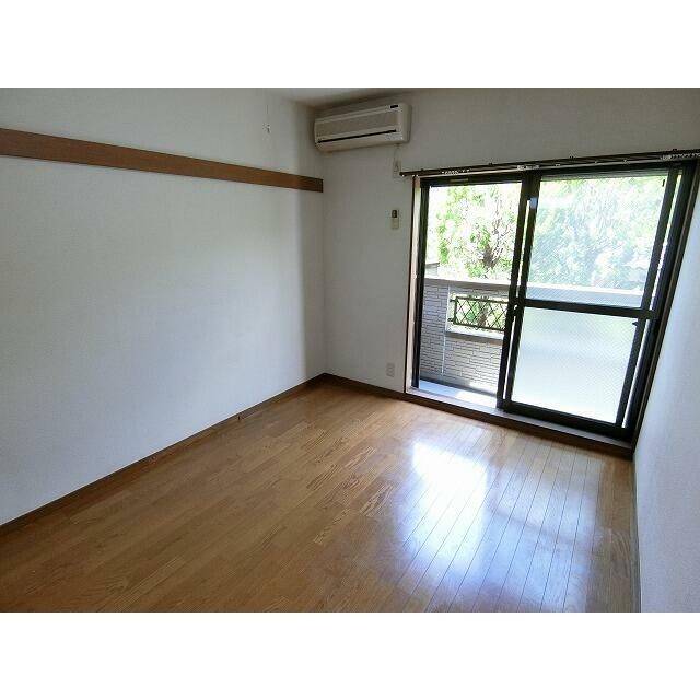 (居間)