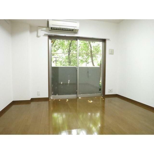 (居間)