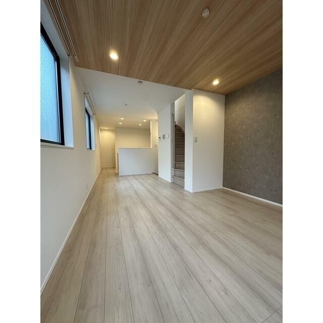 (居間)
