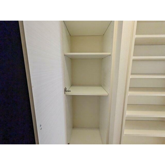 (玄関)