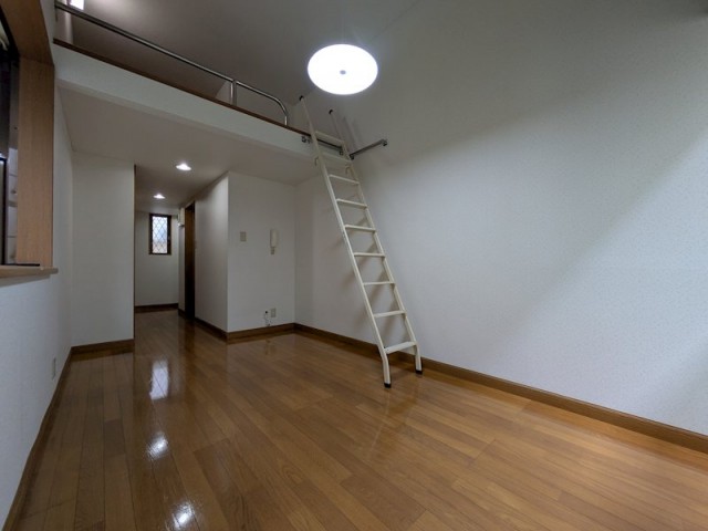 (居間)