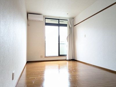 (居間)
