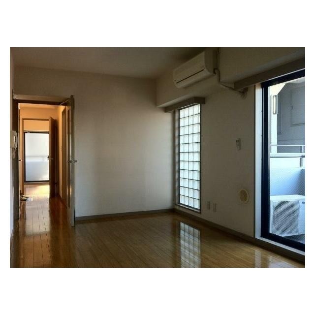 (居間)