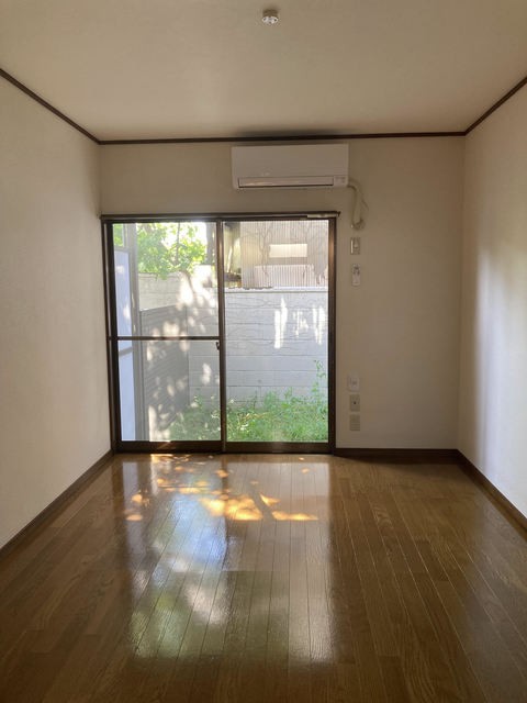 (居間)