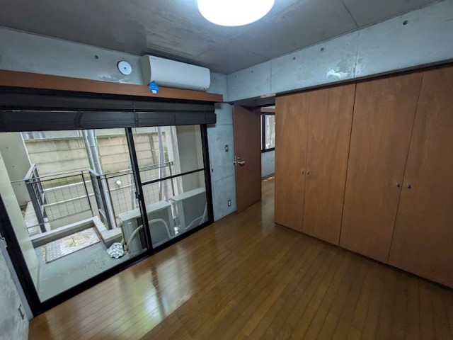 (居間)