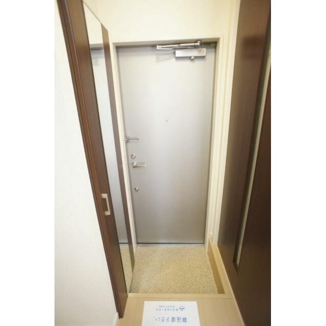 (玄関)