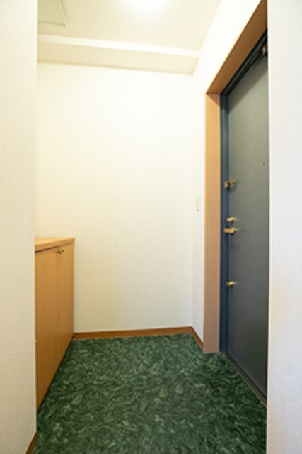 ※写真は同タイプ住戸です。(玄関)
