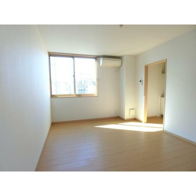 (居間)