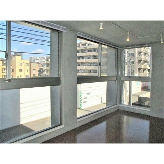 居室（2302）