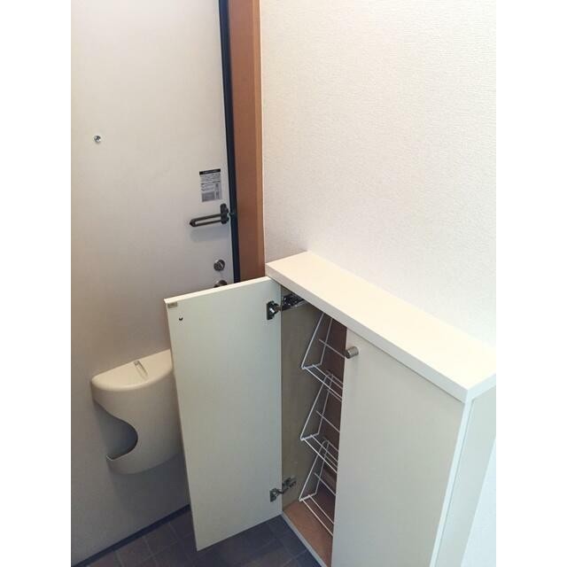 シューズボックス ※写真は同タイプ別室のものです