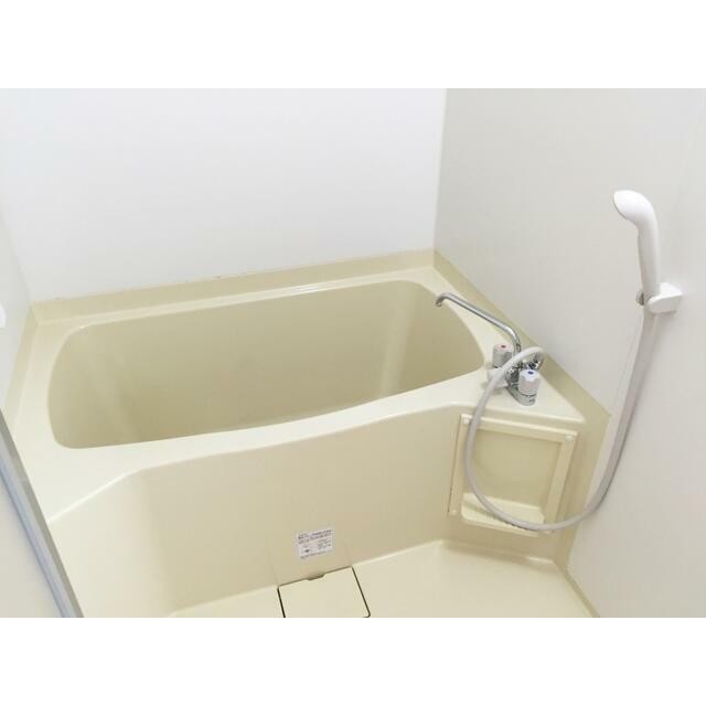 ※写真は同タイプ別室のものです(風呂)