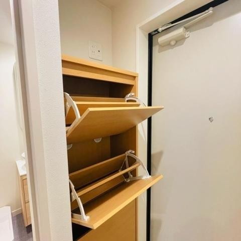 ※同仕様写真含む(玄関)