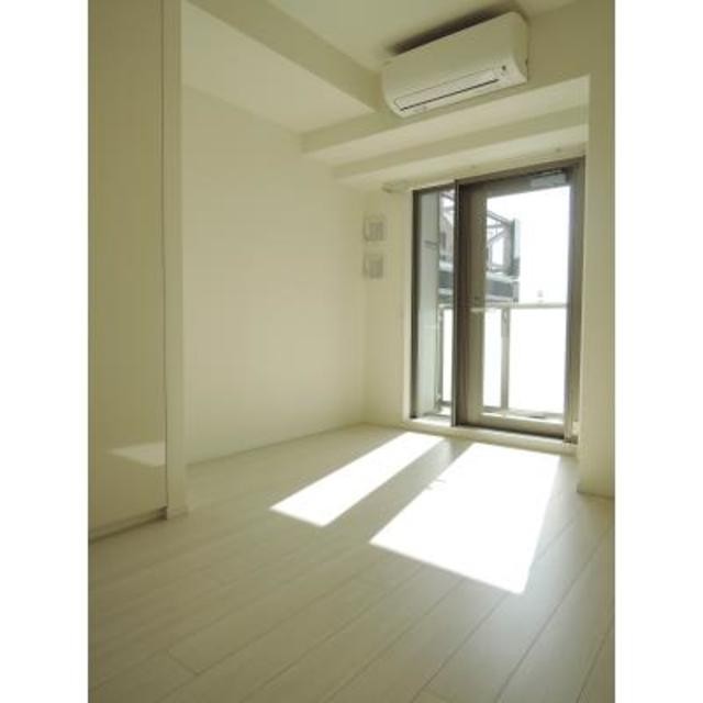 ※写真は同タイプ住戸です。(居間)