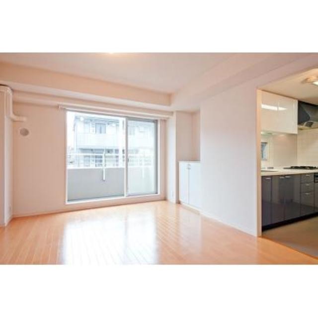 ※写真は同タイプ住戸です。(居間)