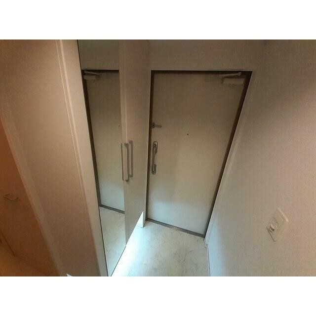 (玄関)