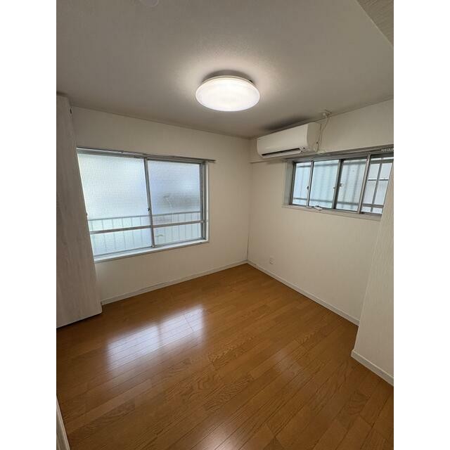 (居間)