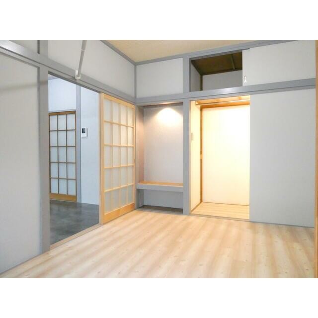 (居間)