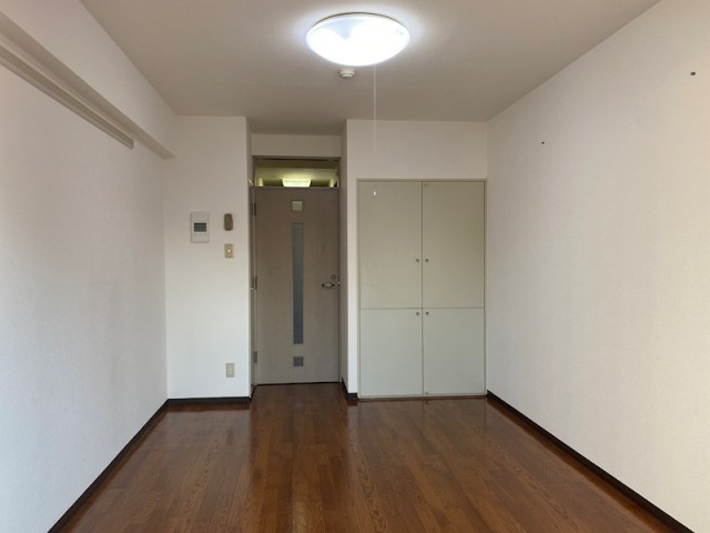 (居間)