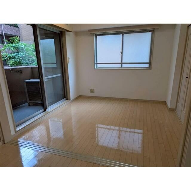 (居間)