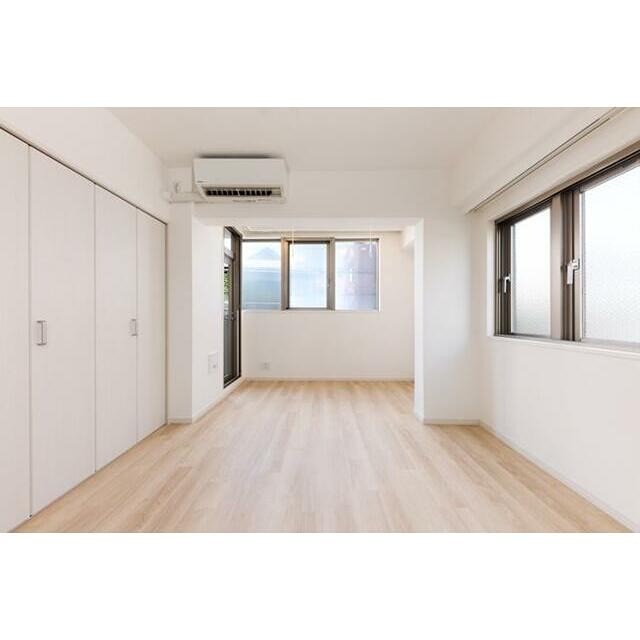 (居間)