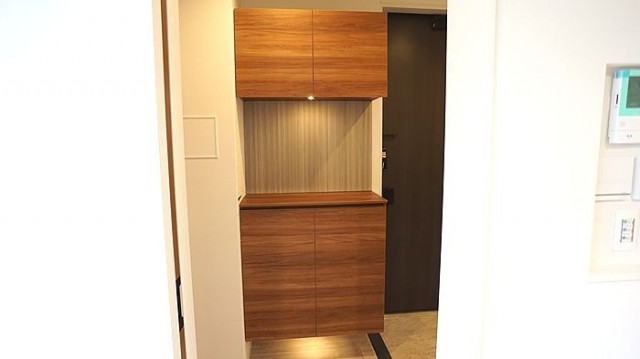 (玄関)