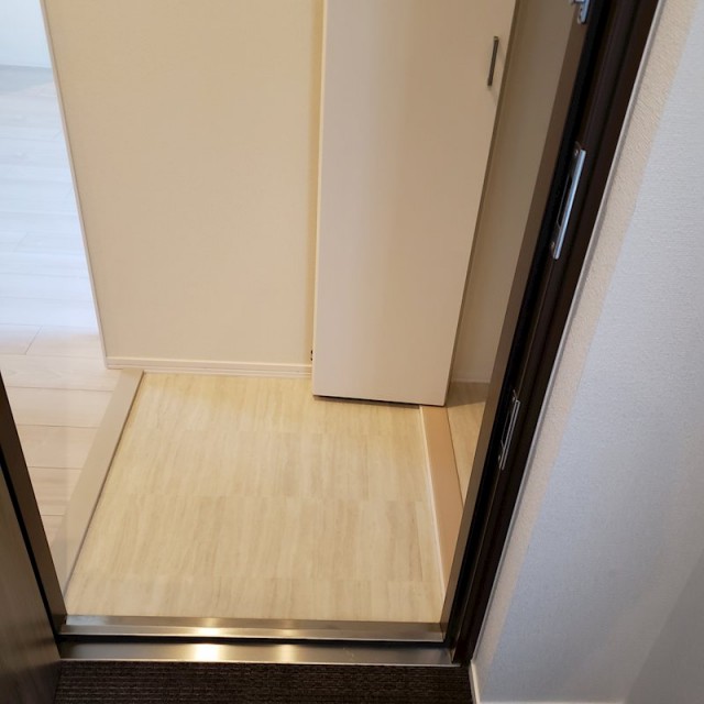 (玄関)