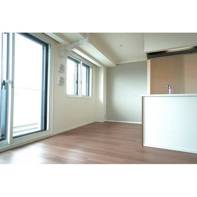 ※写真は同タイプ住戸です。(居間)