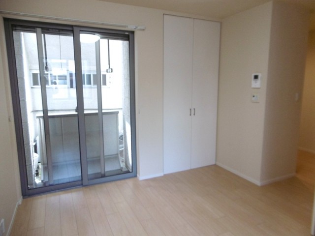 (居間)