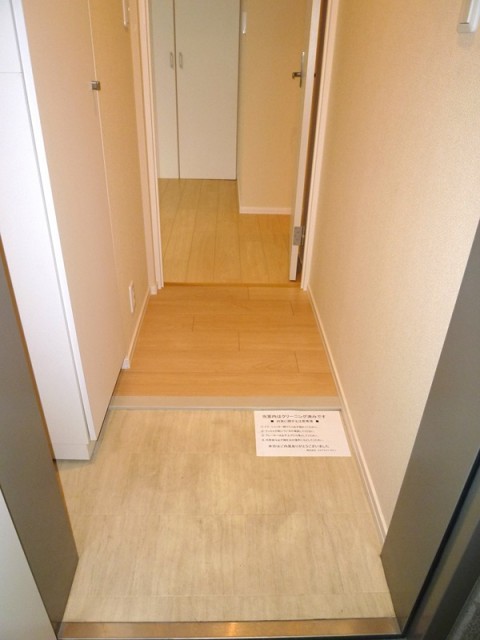 (玄関)