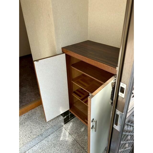 (玄関)