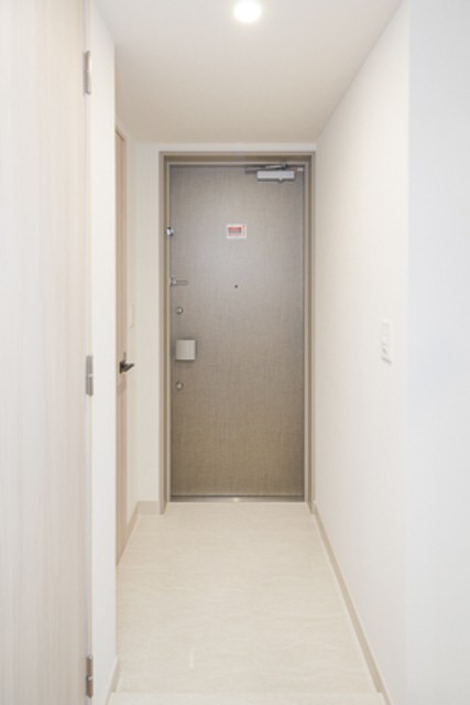※写真は同タイプ住戸です。(玄関)