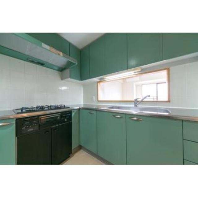 ※写真は同タイプ住戸です。(キッチン)