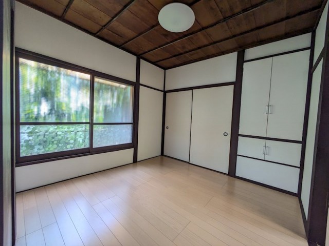 (居間)