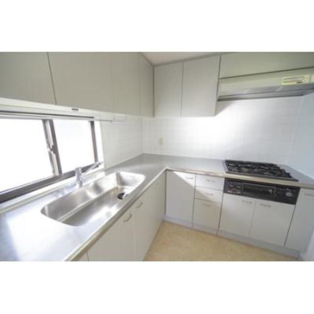 ※写真は同タイプ住戸です。(キッチン)