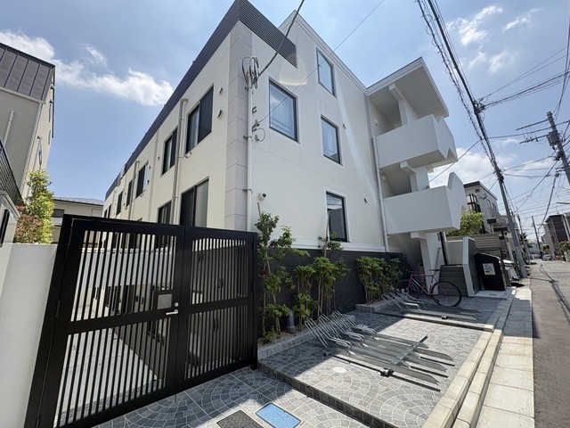 世田谷区下馬5丁目 【賃貸居住】マンション