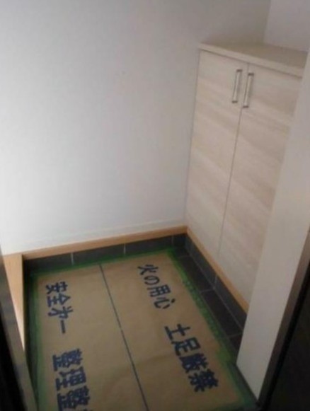 ※同仕様写真含む(玄関)