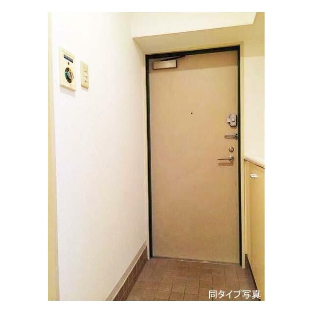 ※同仕様写真含む(玄関)