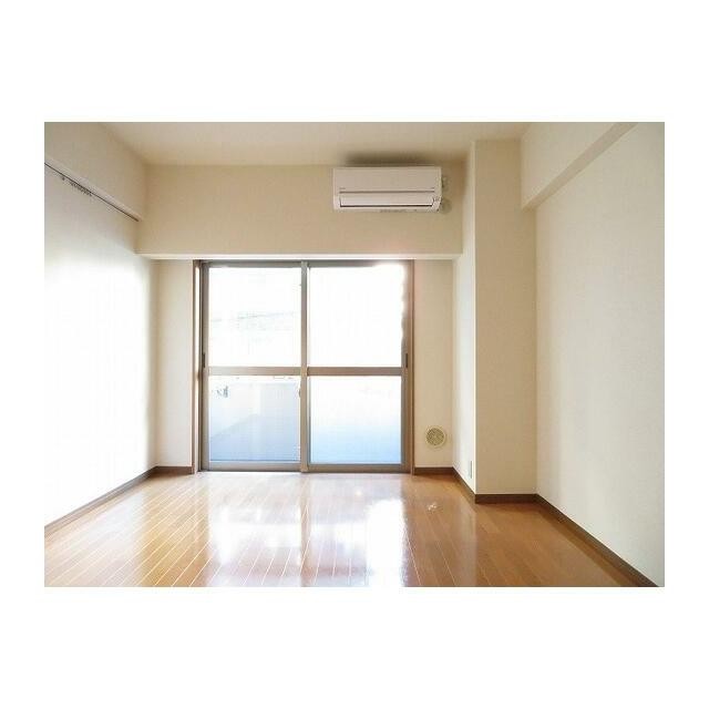 (居間)