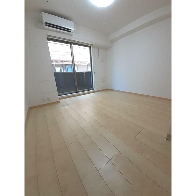 (居間)