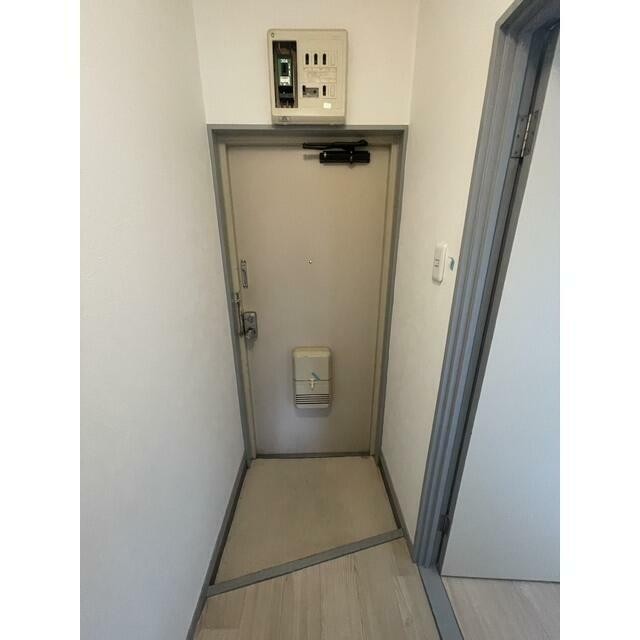 (玄関)