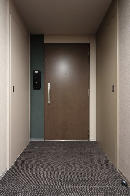 ※写真は同タイプ住戸です。(玄関)