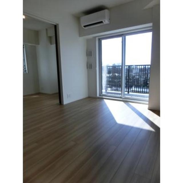 ※写真は同タイプ住戸です。(居間)