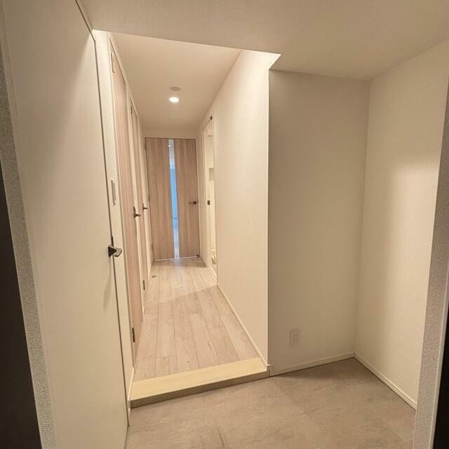 ※写真は同タイプ住戸です。(玄関)