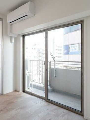 (居間)