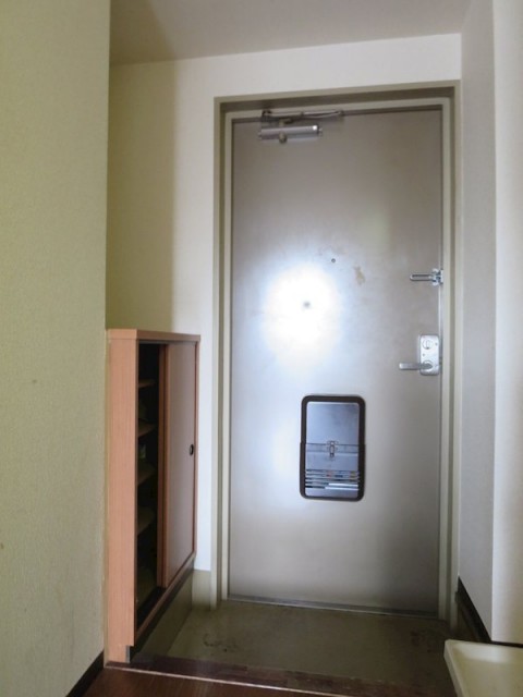 (玄関)