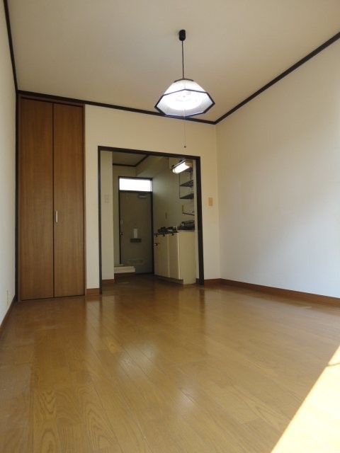 (居間)