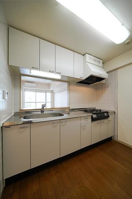 ※写真は同タイプ住戸です。(キッチン)